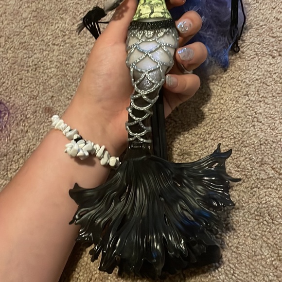 MONSTER HIGH DOLL! SIREN VON BOO (Freaky Fusion Doll) - Picture 3 of 4